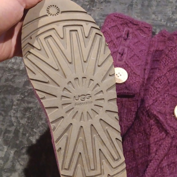 UGG Australia- Classic Cardy Women's 5 Knit Sweater Pink Woven Button Boots 5819 - Picture 8 of 9